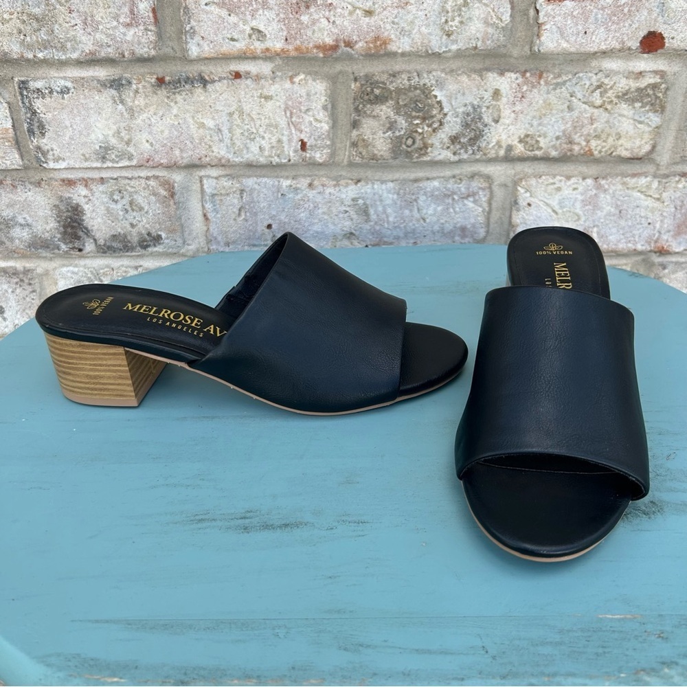 Melrose Ave Black Leather Open-Toe Mule